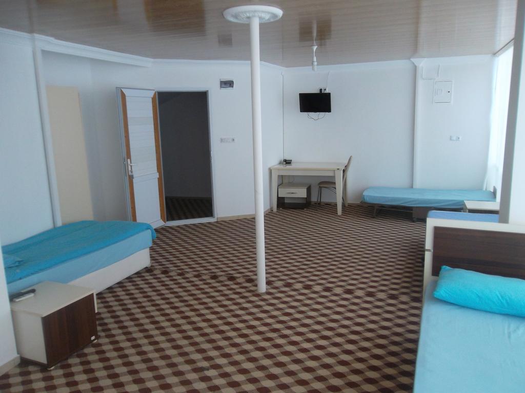 Konak Hotel Mut Exterior photo