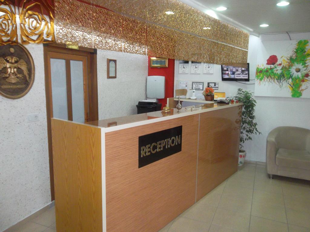 Konak Hotel Mut Exterior photo